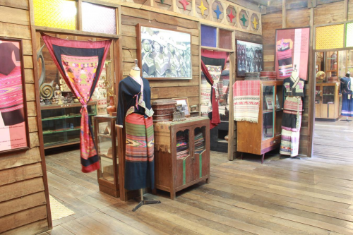 พิพิธภัณฑ์ลื้อลายคำ