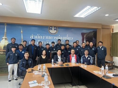  ประชุมมอบนโยบายการปฏิบัติงานของเจ้าหน้าที่พลศึกษา 